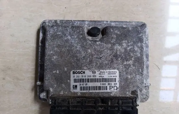 Opel Zafira A Engine control unit/module 0281010268