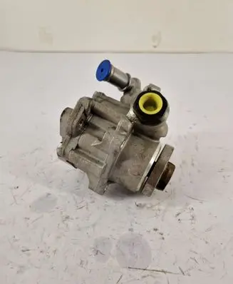 Volkswagen Transporter - Caravelle T4 Power steering pump 1146310010