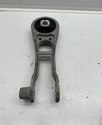 Toyota Yaris XP210 Gearbox mounting bracket AVD2769 D2769