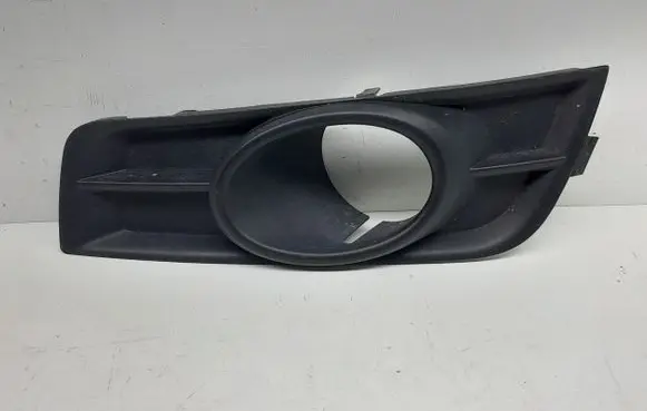 Chevrolet Cruze Front fog light trim/grill 96981086