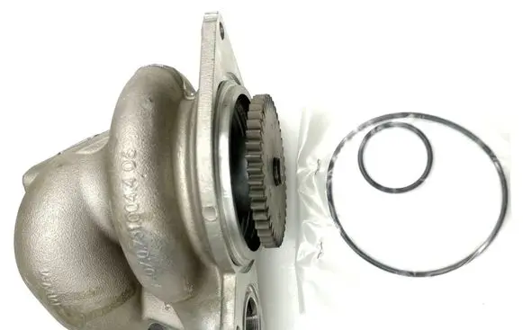 Volkswagen Amarok II Water pump 062121010B