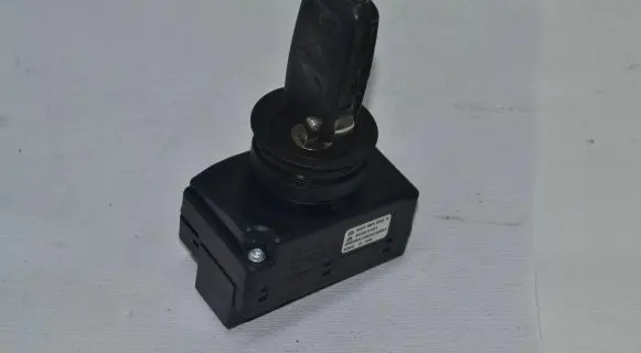 Volkswagen Touareg I Ignition lock 3D0905865H 33300101
