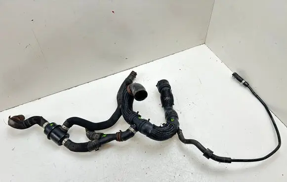 Audi A4 S4 B7 8E 8H Engine coolant pipe/hose 8E0121070B