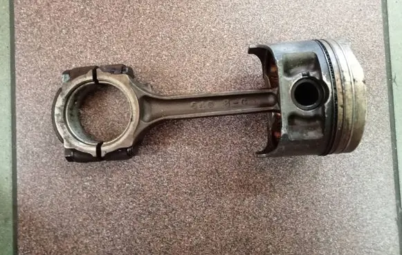 Suzuki Grand Vitara I Piston with connecting rod 54G0