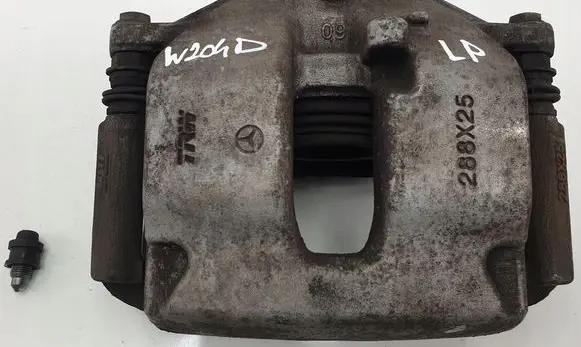 Mercedes-Benz C W204 Front brake caliper