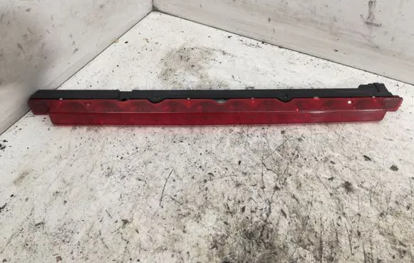 Audi A6 S6 C5 4B Third/center stoplight 4B0945097