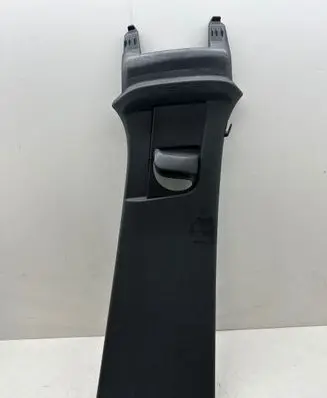 Volvo C40 (B) pillar trim (top) 32314018 V040093