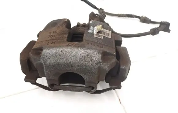 Opel Grandland X Front brake caliper 9822503080