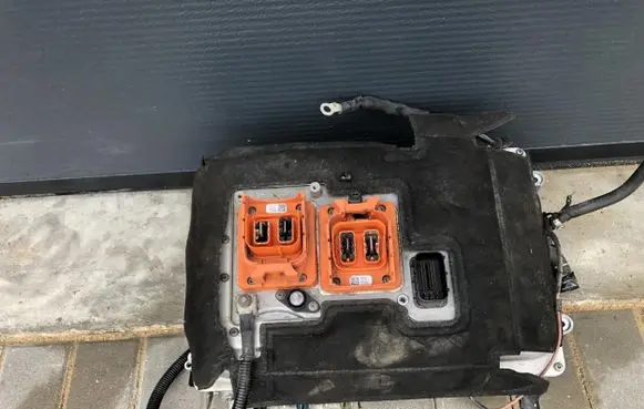 BMW i8 Voltage converter inverter 12368642610 12368679704