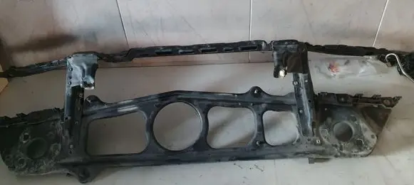 BMW 5 E39 Radiator support slam panel 8362434