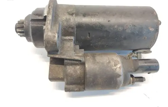 Volkswagen Touran I Starter motor 025286 02Z911023F