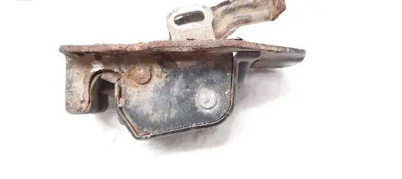 Loading door lock