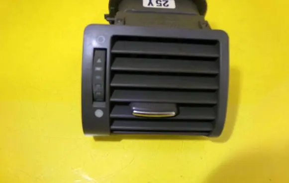 Audi A8 S8 D2 4D Dashboard side air vent grill/cover trim 4D0820901 23774-0