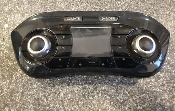 Nissan Juke I F15 Climate control unit