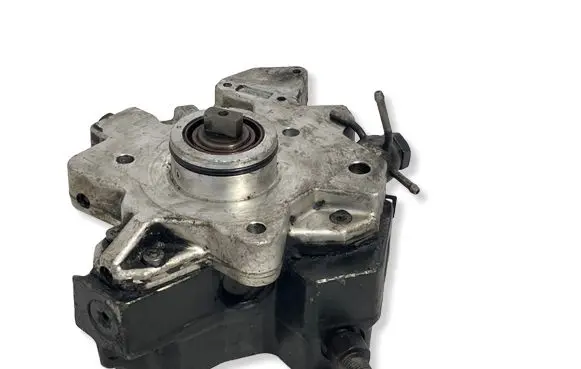 KIA Carens II Fuel injection high pressure pump 2063710123