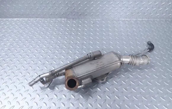 Land Rover Defender EGR valve cooler K6D39F464BD LR125538