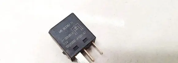 Mitsubishi Space Star Other relay mb95338211 005261a
