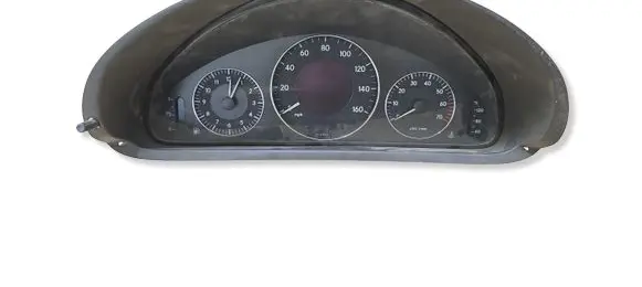 Mercedes-Benz CLK C207 A207 Speedometer (instrument cluster) 110080