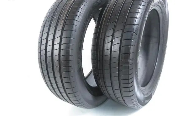 Volkswagen Golf V R16 summer tire 