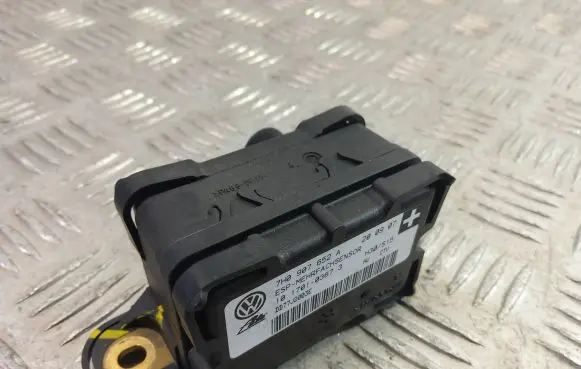 Skoda Octavia Mk1 (1U) ESP acceleration yaw rate sensor 7H0907652A DD77J2003E 10170103673