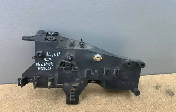 BMW 1 E81 E87 Other engine bay part 7810180 13627810180