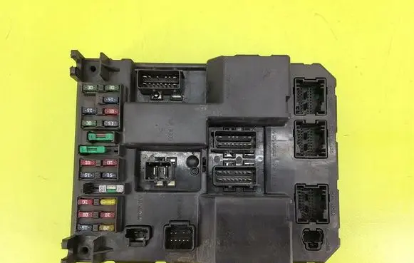 Peugeot 307 Comfort/convenience module 9651196980