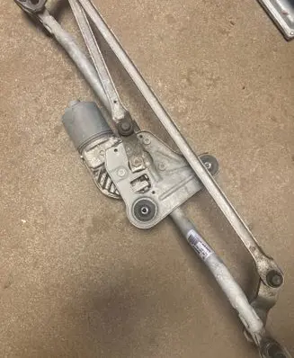 Volvo XC60 Front wiper linkage and motor 1397220585 30753513