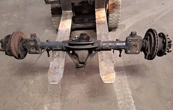 Iveco Daily 6th gen Rear axle beam with reductor 7186886