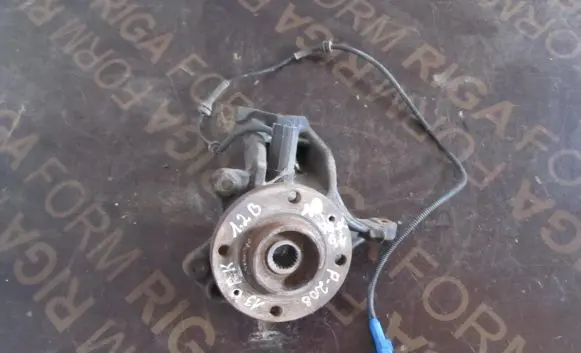 Peugeot 208 Front wheel hub spindle knuckle
