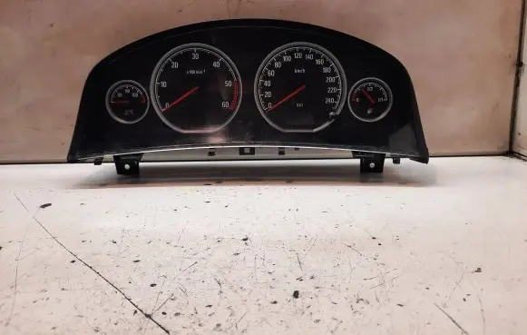Opel Signum Speedometer (instrument cluster) 13186696EG