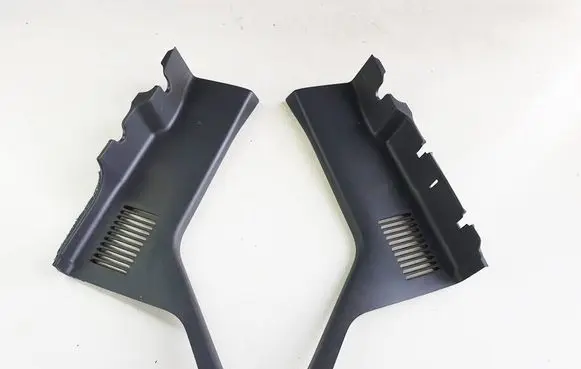 Foot area side trim