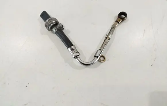 BMW 5 F10 F11 Exhaust gas pressure sensor 7811935 13627811935 13628507634