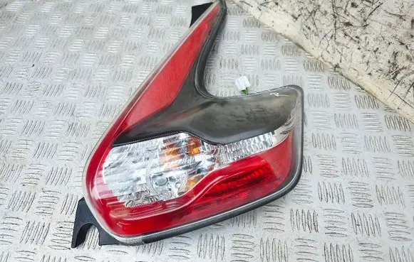 Nissan Juke I F15 Rear/tail lights 26550BV80A L90049817