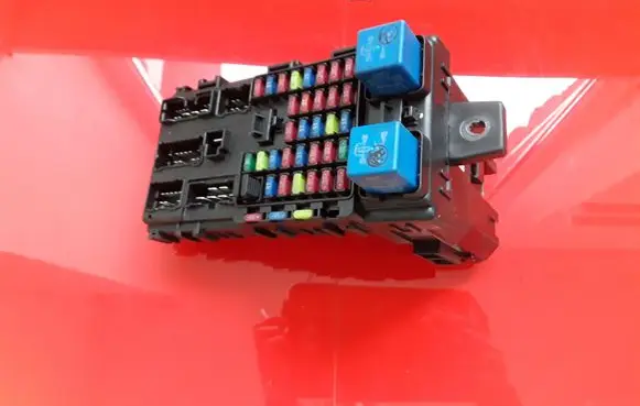 Hyundai Trajet Fuse module 954003A210 A000179
