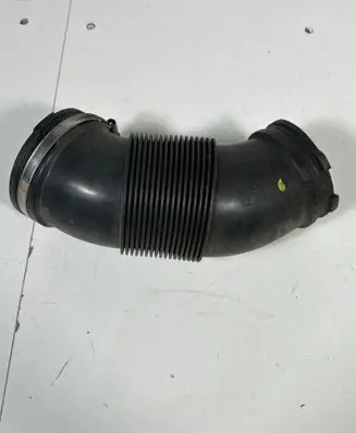 Audi A7 S7 4G Turbo air intake inlet pipe/hose 059129615