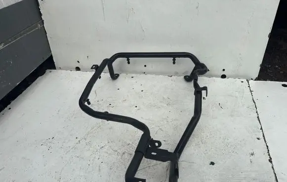 Opel Vivaro Air filter cleaner box bracket assembly 8200519826 93857666