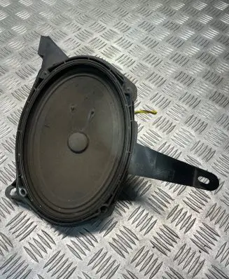 BMW 3 E46 Parcel shelf speaker 8381563