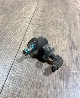 Mercedes-Benz E C207 W207 Hydraulic servotronic pressure valve 613664