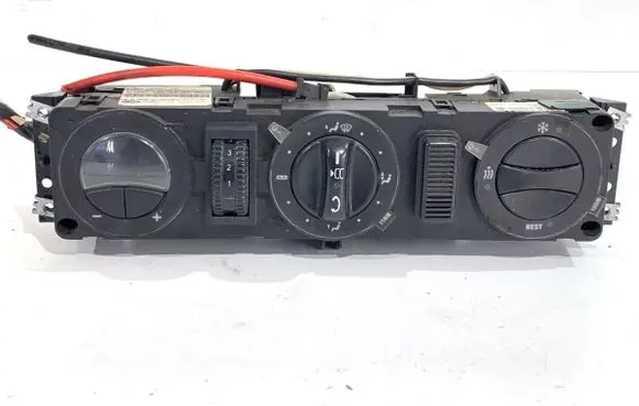 Mercedes-Benz Vito Viano W638 Interior fan control switch A0004462428