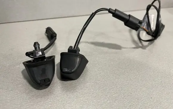 BMW 3 E92 E93 Windshield washer spray nozzle 8365385
