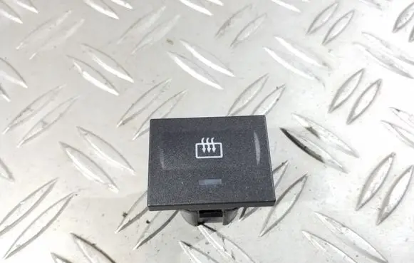 Ford Focus Windscreen/window heater switch 3M5T18C621AD D3L0ATRW