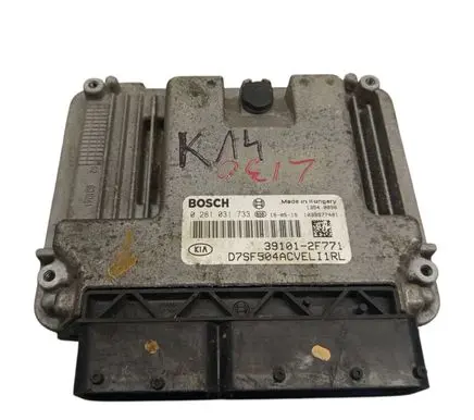 KIA Sportage Engine control unit/module 391012F771 0281031733 1039S77401