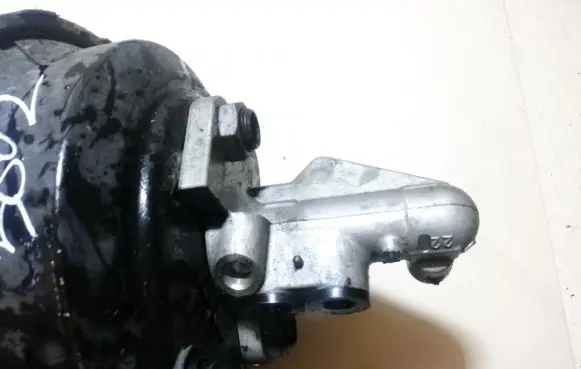 Volkswagen Golf V Master brake cylinder