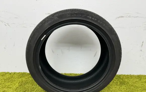 Mercedes-Benz E W212 R19 summer tire 