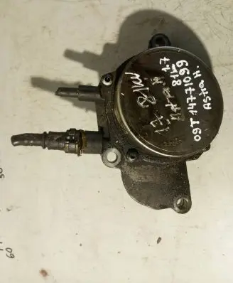 Opel Astra H Vacuum pump 09T14771099