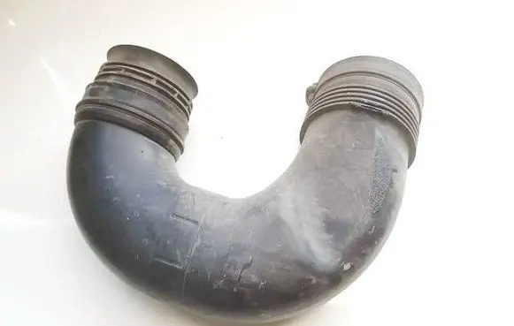 Audi A3 S3 8P Air intake hose/pipe 1K0129618AE