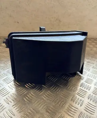 KIA Sportage Air filter box 28110D3100