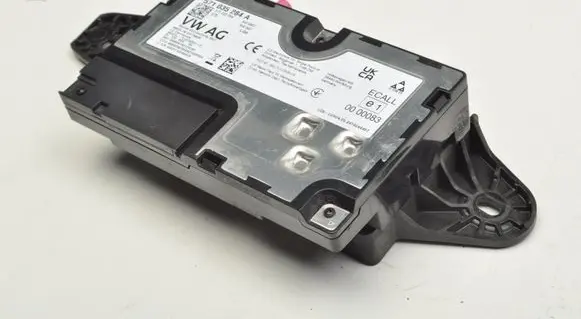 Volkswagen Tiguan Trunk lid opening control unit 571035284A