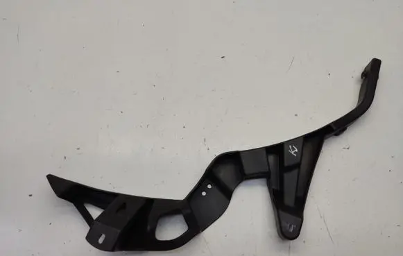 Audi A2 Front bumper mounting bracket 8Z0854729