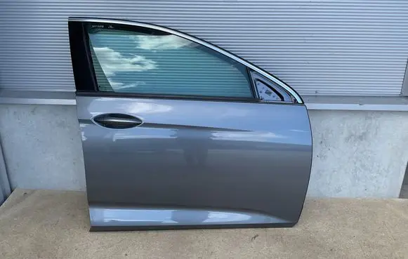 Opel Insignia B Front door